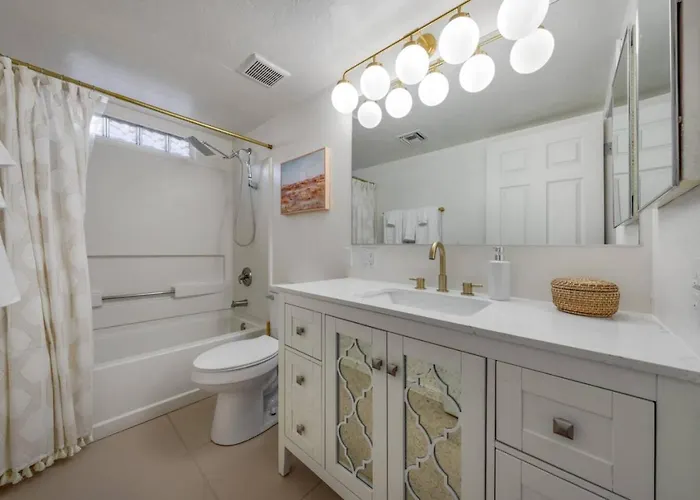 And Cozy, 1 Bedroom 1 Ba, Near Alvernon Park * Tucson